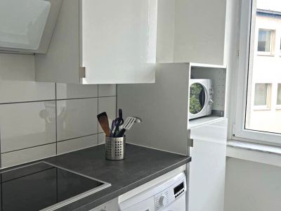 2-Zimmer Wohnung mit Balkon in Parallel-Stra&szlig;e zur K&ouml;nigsallee