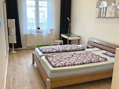 2-Zimmer Wohnung mit Balkon in Parallel-Stra&szlig;e zur K&ouml;nigsallee