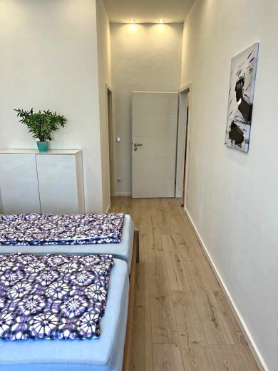 2-Zimmer Wohnung mit Balkon in Parallel-Stra&szlig;e zur K&ouml;nigsallee