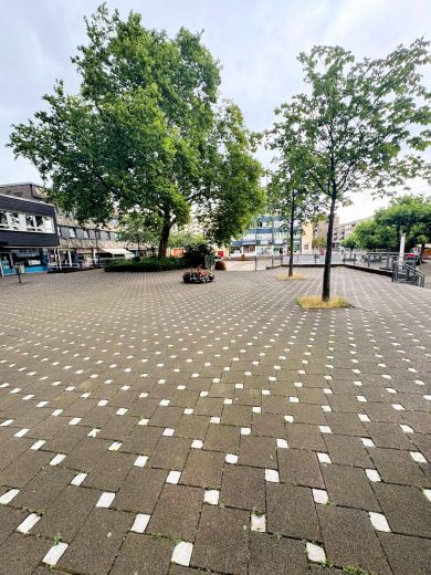 Renovierte 3-Zimmer-Wohnung mit Balkon und Loggia mit Weitblick!