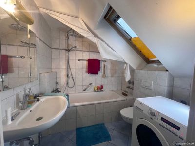 M&ouml;blierte 3-Zimmer-Wohnung mit Balkon in M&uuml;nchen - Pasing