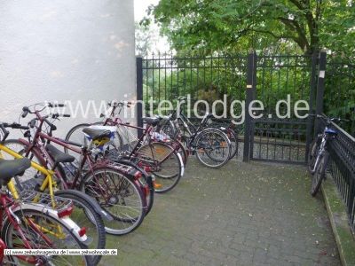 INTERLODGE Hamburg: Frisch renoviertes Apartment am Feenteich mit Balkon