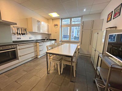 3,5 Zimmer-Wohnung mit Terrasse im Innenhof in Pempelfort