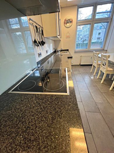 3,5 Zimmer-Wohnung mit Terrasse im Innenhof in Pempelfort