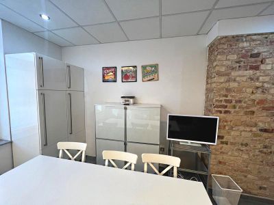 3,5 Zimmer-Wohnung mit Terrasse im Innenhof in Pempelfort