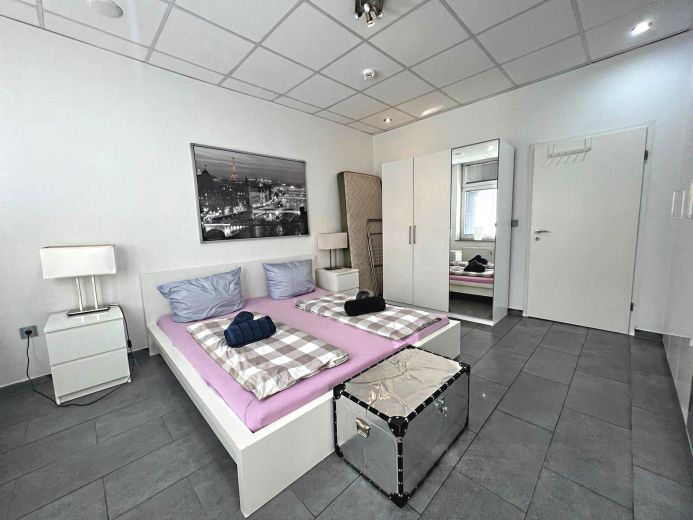3,5 Zimmer-Wohnung mit Terrasse im Innenhof in Pempelfort