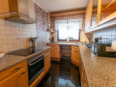 Voll m&ouml;blierte helle 3-Zimmer-Wohnung mit Balkon in Obertshausen