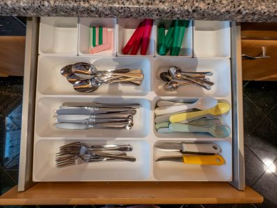 Voll m&ouml;blierte helle 3-Zimmer-Wohnung mit Balkon in Obertshausen