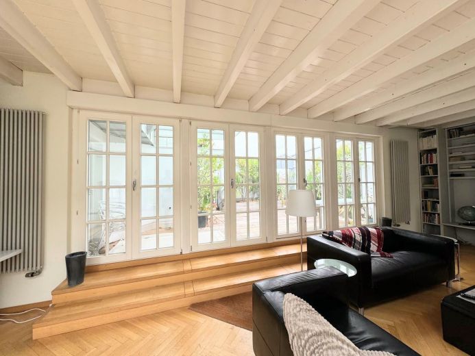 Pempelfort: 5-Zimmer-Maisonette-Altbauwohnung in prachtvollem Altbau