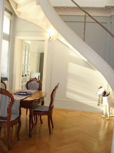 Pempelfort: 5-Zimmer-Maisonette-Altbauwohnung in prachtvollem Altbau