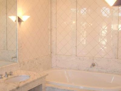 Pempelfort: 5-Zimmer-Maisonette-Altbauwohnung in prachtvollem Altbau