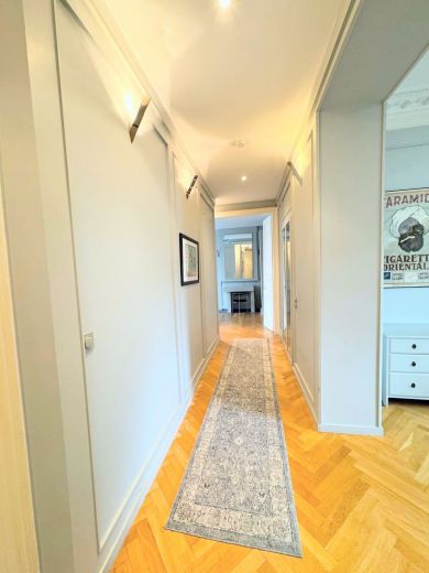 Pempelfort: 5-Zimmer-Maisonette-Altbauwohnung in prachtvollem Altbau