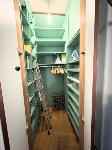 Pempelfort: 5-Zimmer-Maisonette-Altbauwohnung in prachtvollem Altbau