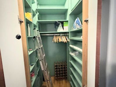 Pempelfort: 5-Zimmer-Maisonette-Altbauwohnung in prachtvollem Altbau