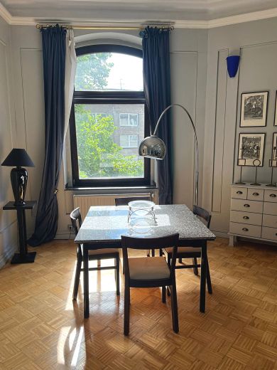 Pempelfort: 3,5-Zimmer-Altbauwohnung in prachtvollem Altbau