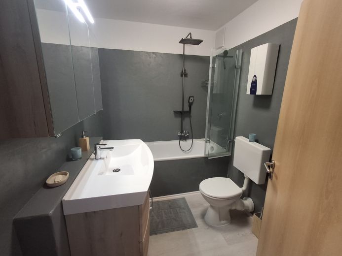 Neuwertig renoviertes Apartment in Bonn, 3 Zimmer, 73qm 3.OG mit Aufzug, Balkon und Tiefgarage - ab 01.05.2026