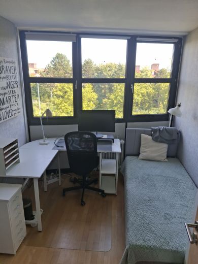 Neuwertig renoviertes Apartment in Bonn, 3 Zimmer, 73qm 3.OG mit Aufzug, Balkon und Tiefgarage - ab 01.05.2026