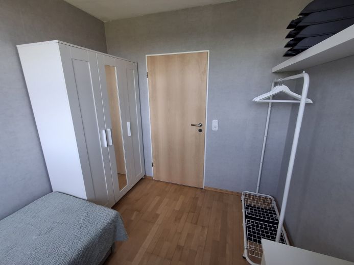 Neuwertig renoviertes Apartment in Bonn, 3 Zimmer, 73qm 3.OG mit Aufzug, Balkon und Tiefgarage - ab 01.05.2026