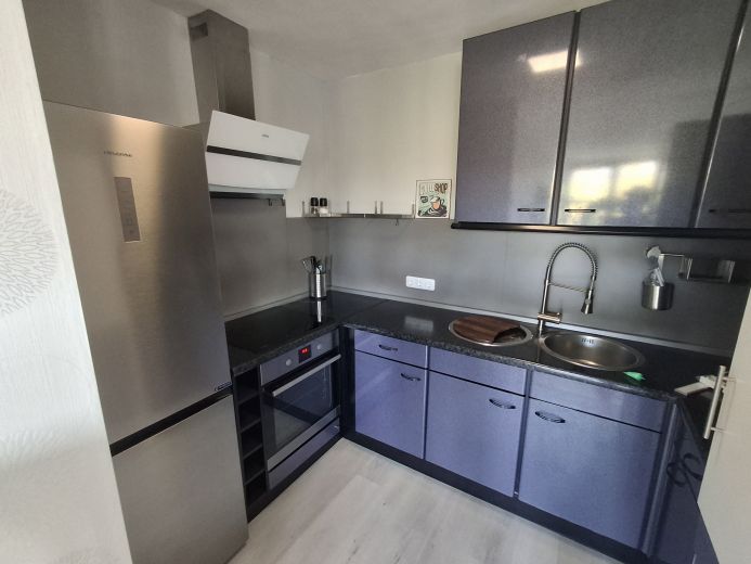Neuwertig renoviertes Apartment in Bonn, 3 Zimmer, 73qm 3.OG mit Aufzug, Balkon und Tiefgarage - ab 01.05.2026