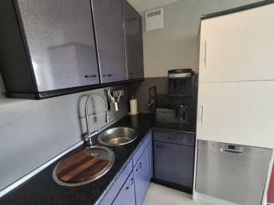 Neuwertig renoviertes Apartment in Bonn, 3 Zimmer, 73qm 3.OG mit Aufzug, Balkon und Tiefgarage - ab 01.05.2026