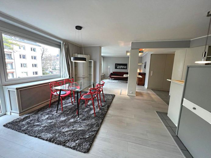 Gediegene 2,5 Zimmer Wohnung mit Garage im Haus in bester Lage in D&uuml;sseltal!