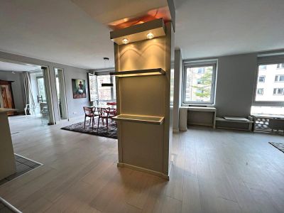 Gediegene 2,5 Zimmer Wohnung mit Garage im Haus in bester Lage in D&uuml;sseltal!