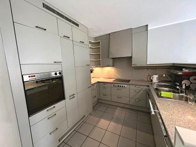 Gediegene 2,5 Zimmer Wohnung mit Garage im Haus in bester Lage in D&uuml;sseltal!