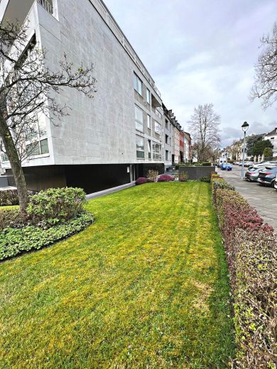 Gediegene 2,5 Zimmer Wohnung mit Garage im Haus in bester Lage in D&uuml;sseltal!