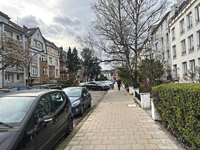 Gediegene 2,5 Zimmer Wohnung mit Garage im Haus in bester Lage in D&uuml;sseltal!