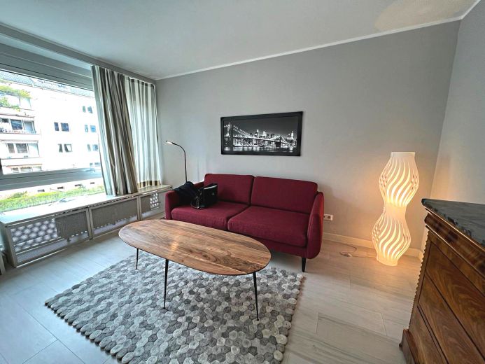Gediegene 2,5 Zimmer Wohnung mit Garage im Haus in bester Lage in D&uuml;sseltal!