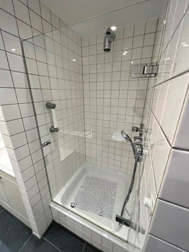 Gediegene 2,5 Zimmer Wohnung mit Garage im Haus in bester Lage in D&uuml;sseltal!