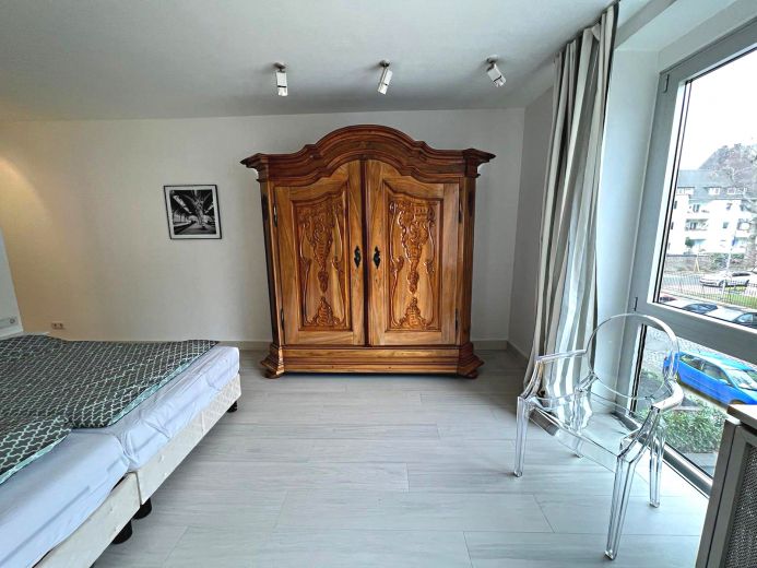 Gediegene 2,5 Zimmer Wohnung mit Garage im Haus in bester Lage in D&uuml;sseltal!