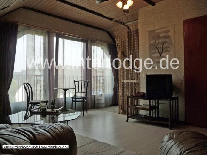 INTERLODGE  F&uuml;r Pendler/Wochenendheimfahrer: Komplett m&ouml;bliertes Dachgescho&szlig;apartment