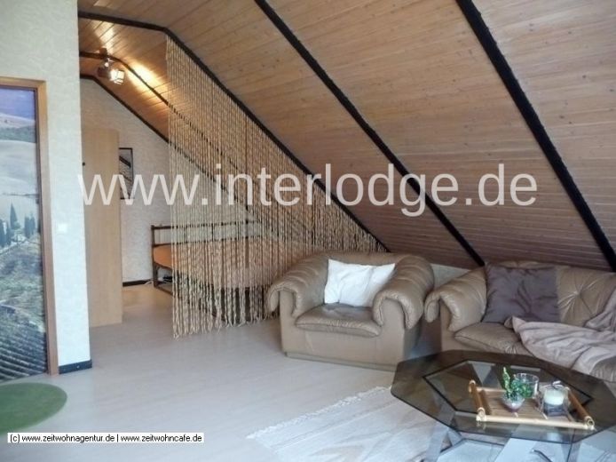 INTERLODGE  F&uuml;r Pendler/Wochenendheimfahrer: Komplett m&ouml;bliertes Dachgescho&szlig;apartment