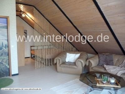 INTERLODGE  F&uuml;r Pendler/Wochenendheimfahrer: Komplett m&ouml;bliertes Dachgescho&szlig;apartment