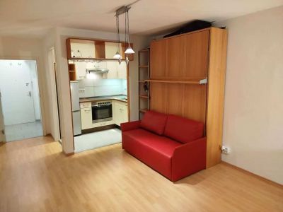 Komfortable 1-Zimmer Wohnung mit Balkon in Frankfurt-Nied