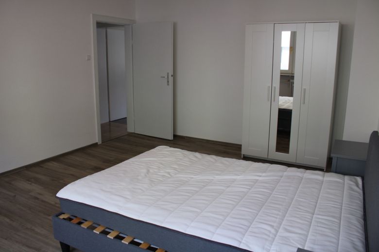 STARTKLAR: Teilm&ouml;blierte 3-Zimmerwohnung mit Einbauk&uuml;che in Knielingen