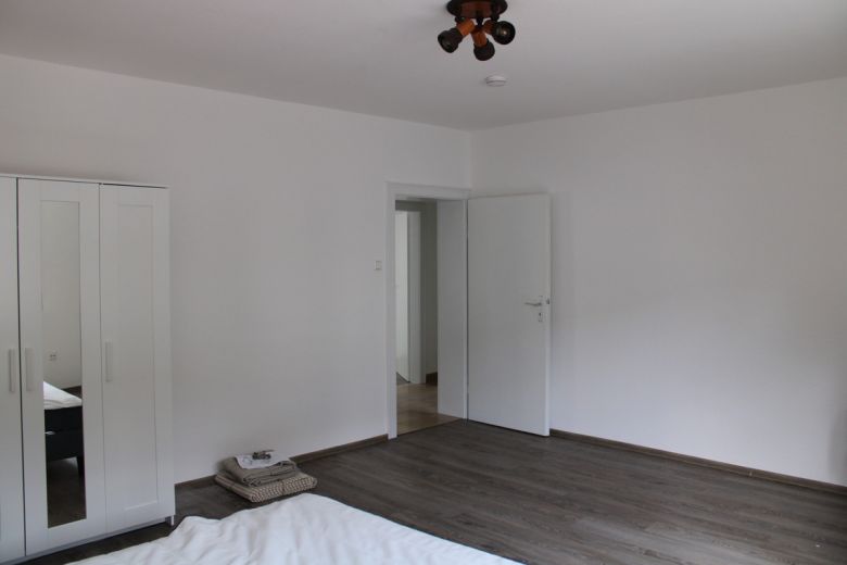 STARTKLAR: Teilm&ouml;blierte 3-Zimmerwohnung mit Einbauk&uuml;che in Knielingen