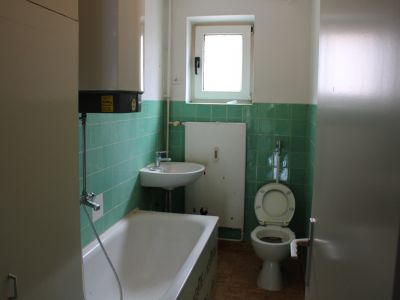 STARTKLAR: Teilm&ouml;blierte 3-Zimmerwohnung mit Einbauk&uuml;che in Knielingen