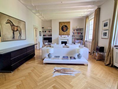 Carlstadt Rarit&auml;t! Stylische Altbau-Wohnung in top Lage