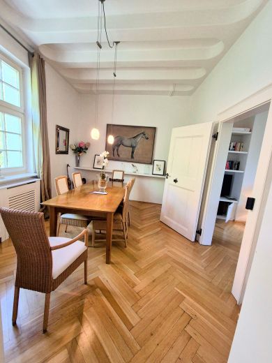 Carlstadt Rarit&auml;t! Stylische Altbau-Wohnung in top Lage