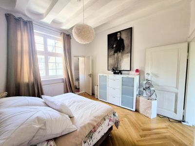 Carlstadt Rarit&auml;t! Stylische Altbau-Wohnung in top Lage