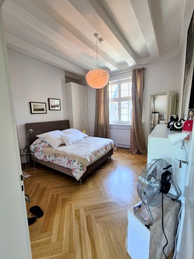 Carlstadt Rarit&auml;t! Stylische Altbau-Wohnung in top Lage