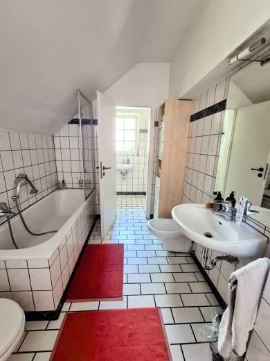 Carlstadt Rarit&auml;t! Stylische Altbau-Wohnung in top Lage