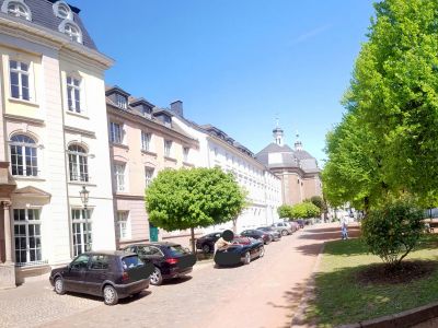 Carlstadt Rarit&auml;t! Stylische Altbau-Wohnung in top Lage