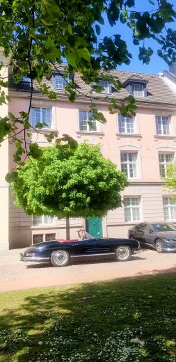 Carlstadt Rarit&auml;t! Stylische Altbau-Wohnung in top Lage