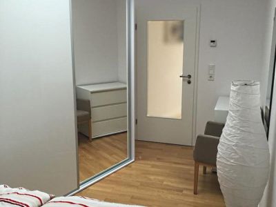 2 Zimmer-Wohnung in Heerdt mit Stellplatz