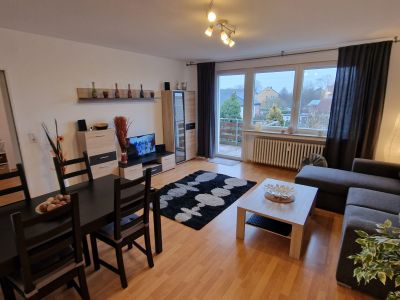 Gem&uuml;tliche All-Inclusiv Wohnung, sofort verf&uuml;gbar:  2,5 Zimmer + Balkon, Bus zur Universit&auml;t
