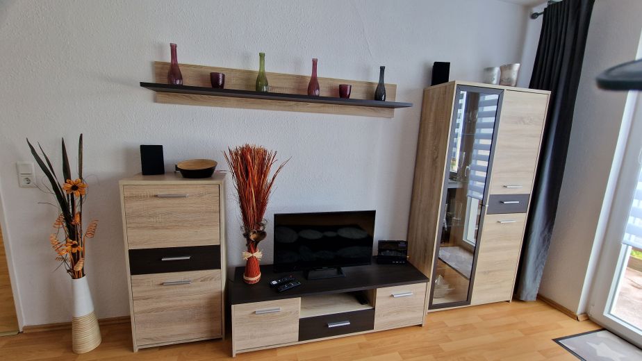 Gem&uuml;tliche All-Inclusiv Wohnung, sofort verf&uuml;gbar:  2,5 Zimmer + Balkon, Bus zur Universit&auml;t