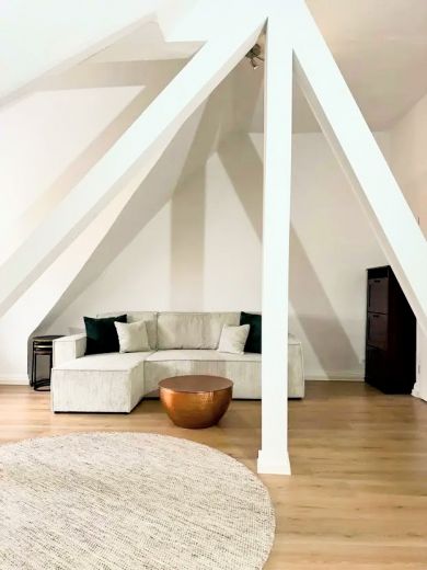 Sch&ouml;ne  2-Zimmer-Wohnung